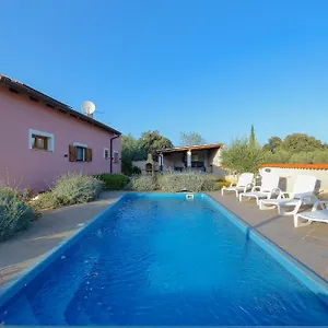 https://holiday-home-kata-with-pool.in-istria.net